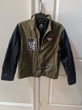 Lurking Class Mens Army Green Black Patch Graphic Zip Up Quilted Jacket Medium